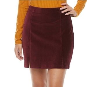 Corduroy burgundy skirt